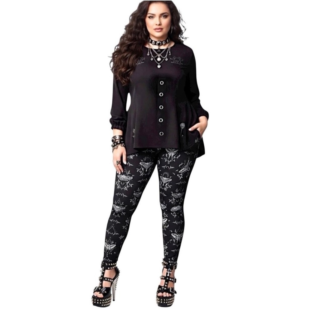 TORRID Nightfall Mystic Moths Pattern Goth Gothic Leggings NWT Size 3X - Picture 6 of 13